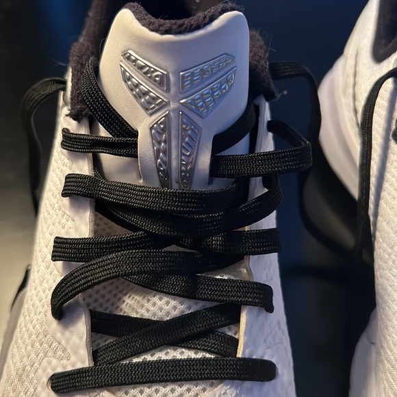 Nike Mamba Focus TB White Wolf Grey Black - Size US 8 - Picture 4 of 13